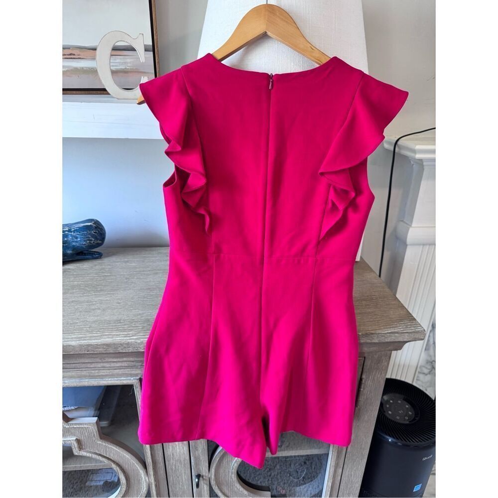 BLACK HALO Deklyn Playsuit Romper Bright Pink‎ V Neck Sleeveless Size 4 - Picture 6 of 9